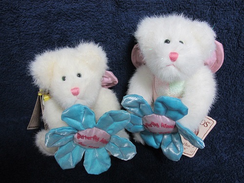 Boyds 82542 * \"Mommy Kisses\"<br>Thinkin of Ya™ Series<br>(Click on picture-FULL DETAILS)